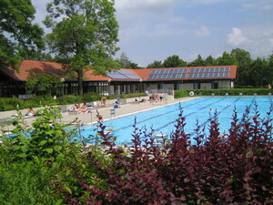 Becken im Freibad Mammendorf